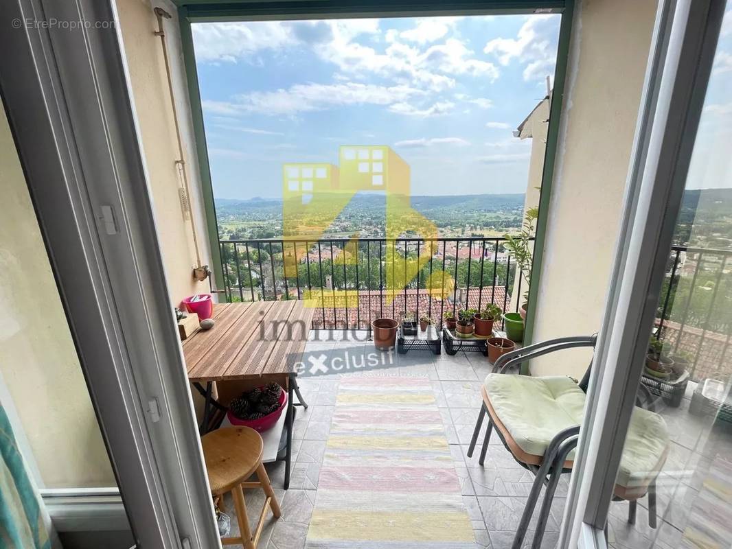 Appartement à FAYENCE