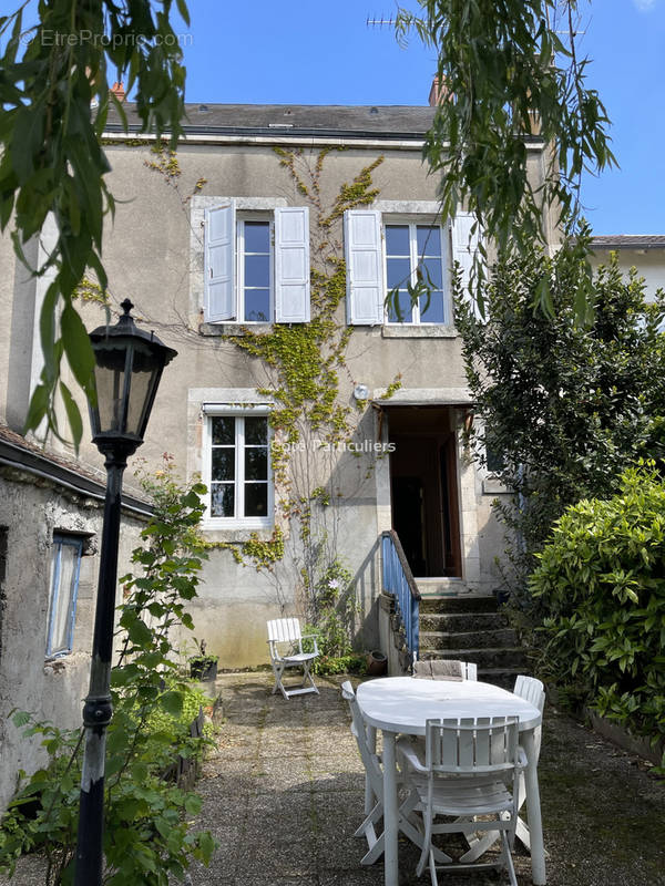 Maison à LIGNIERES