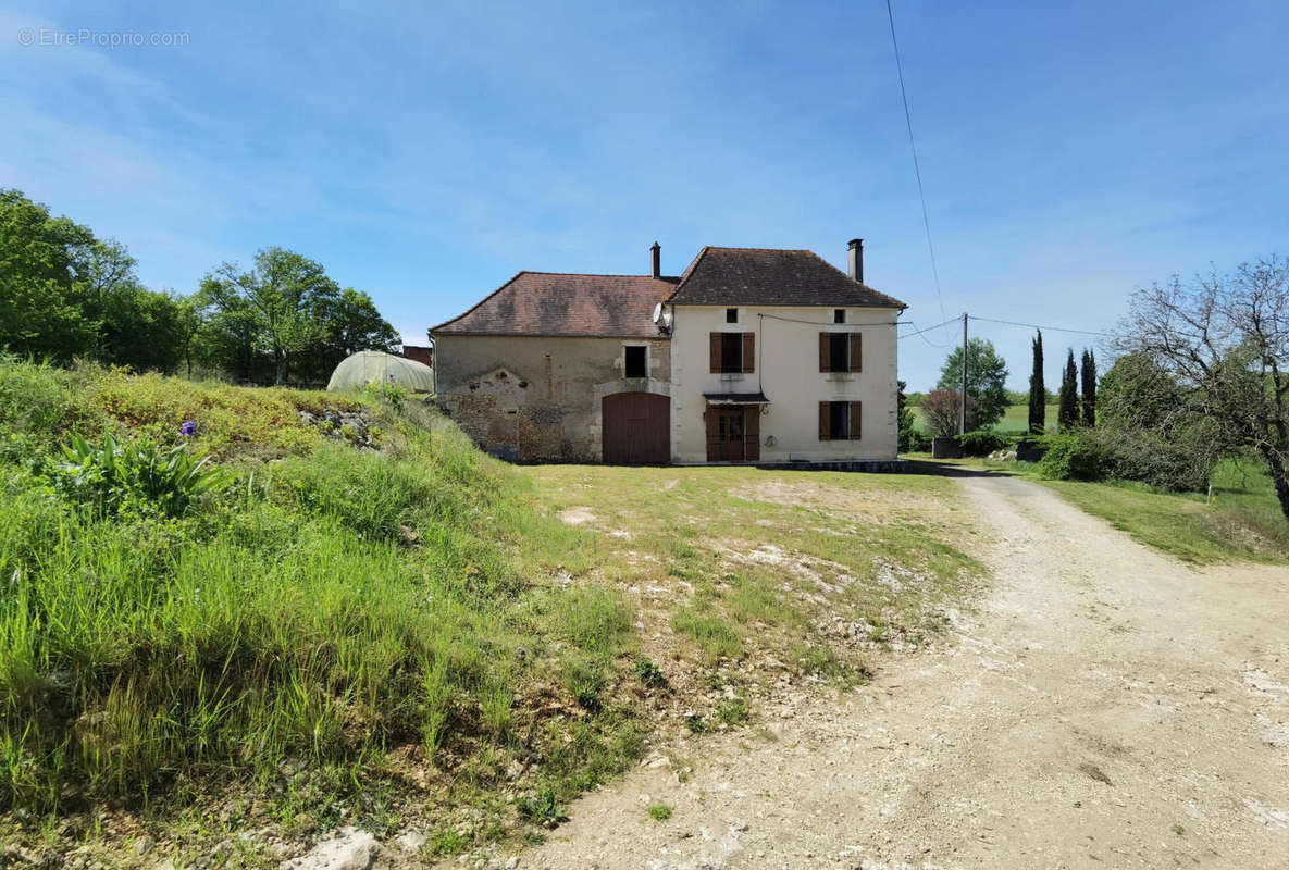 Grange2 - Maison à THIVIERS