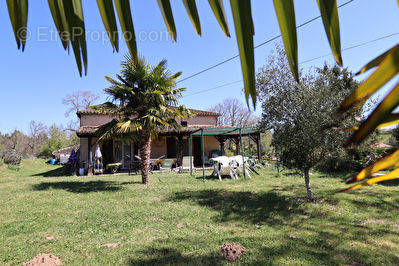 Maison à FUMEL