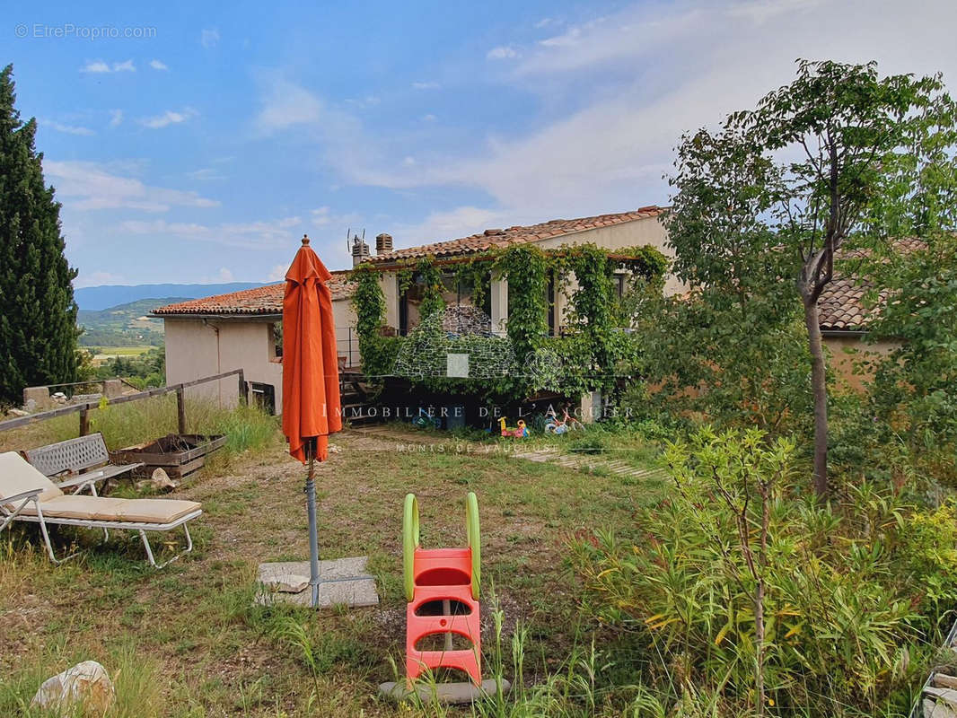 Maison à SAINT-SATURNIN-LES-APT