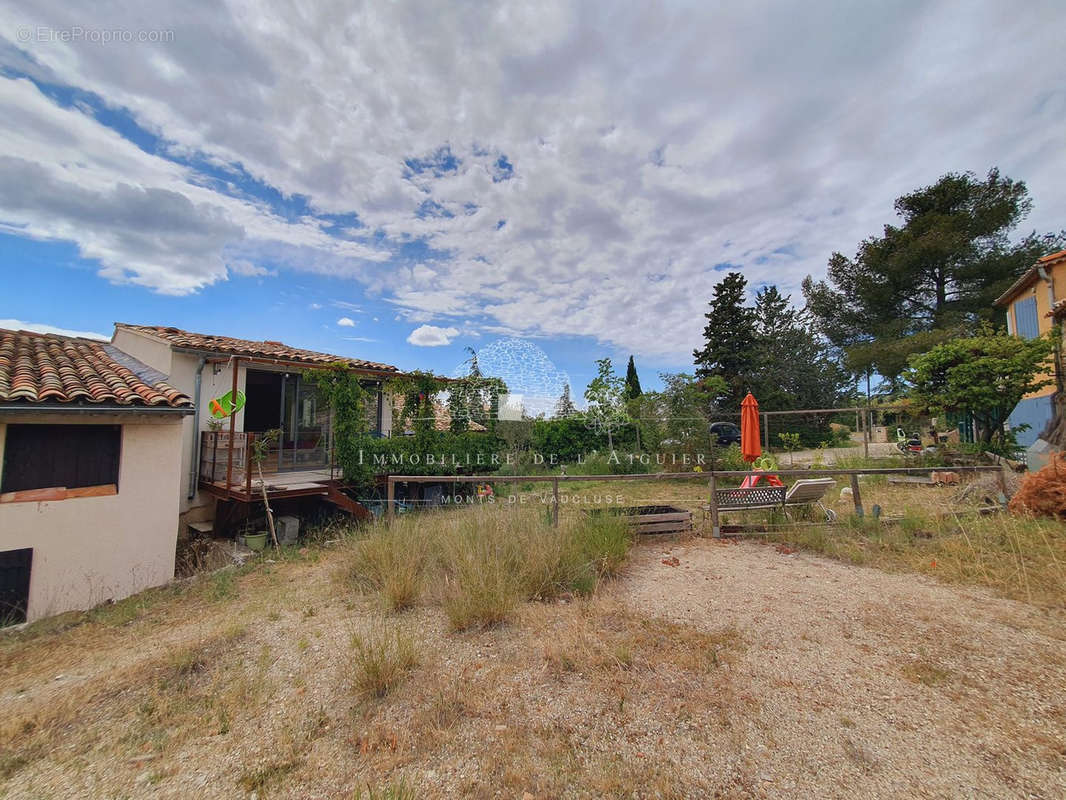 Maison à SAINT-SATURNIN-LES-APT