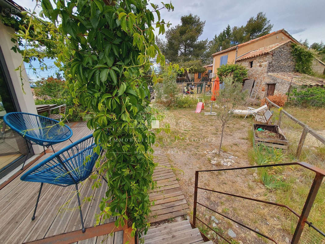 Maison à SAINT-SATURNIN-LES-APT