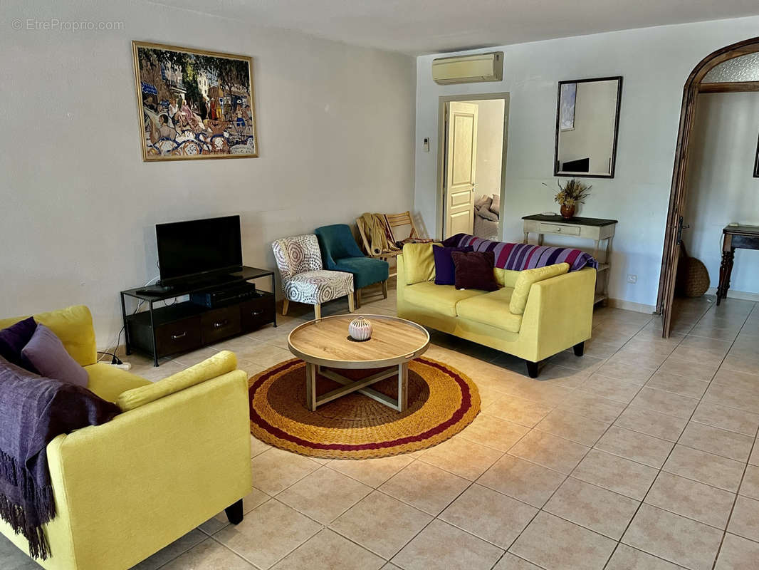 Appartement à VAISON-LA-ROMAINE