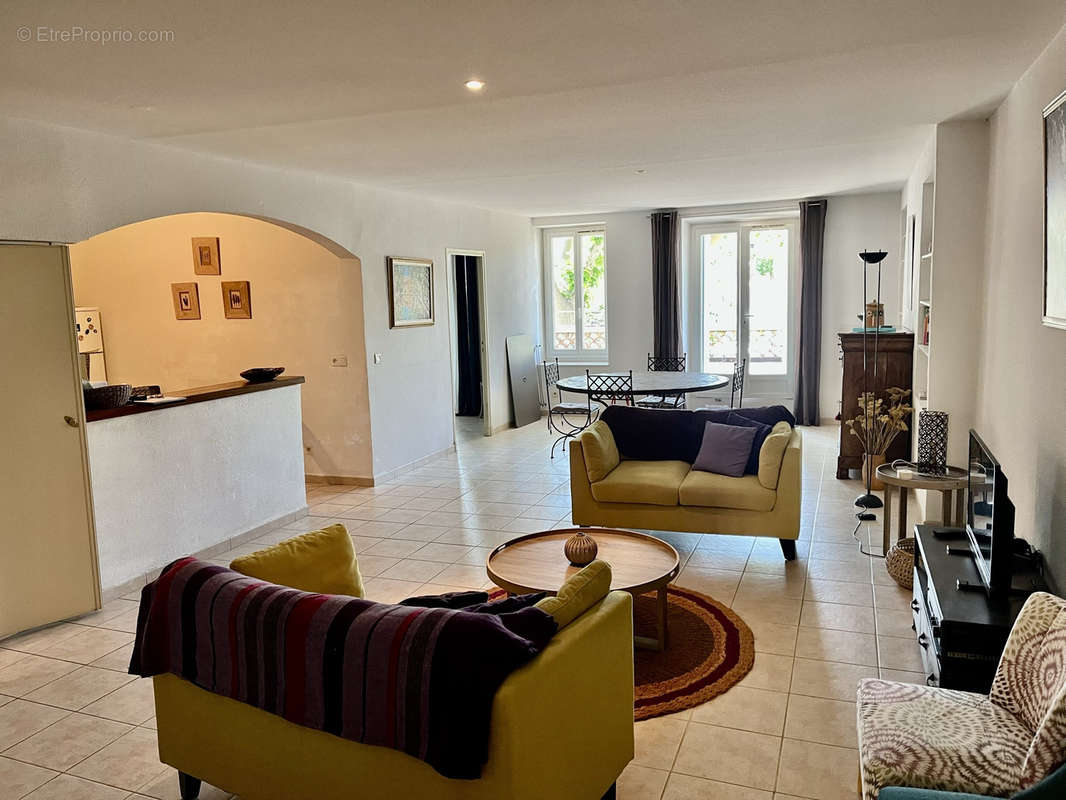 Appartement à VAISON-LA-ROMAINE