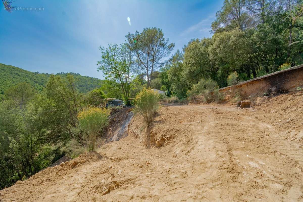 Terrain à BIOT