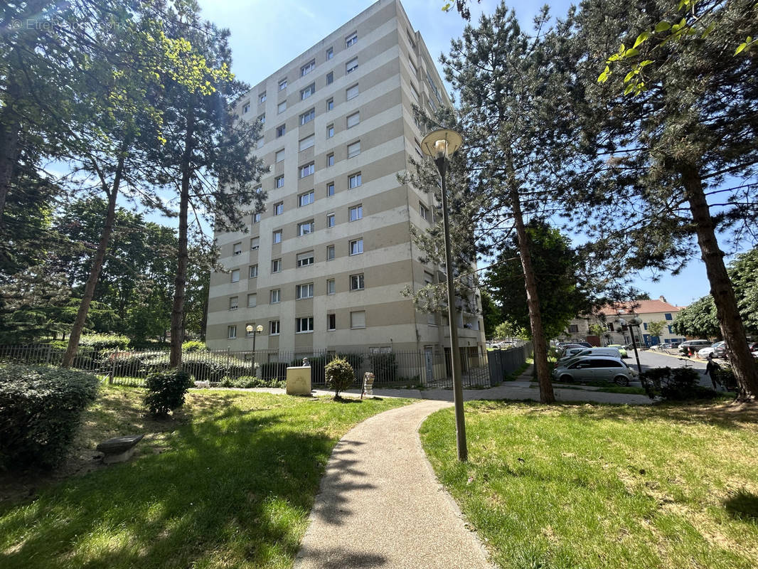 Appartement à SAINT-OUEN-L&#039;AUMONE