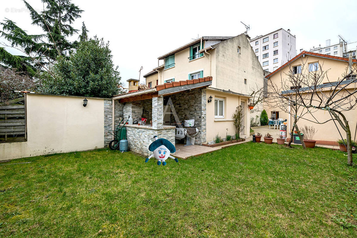 Maison à VITRY-SUR-SEINE