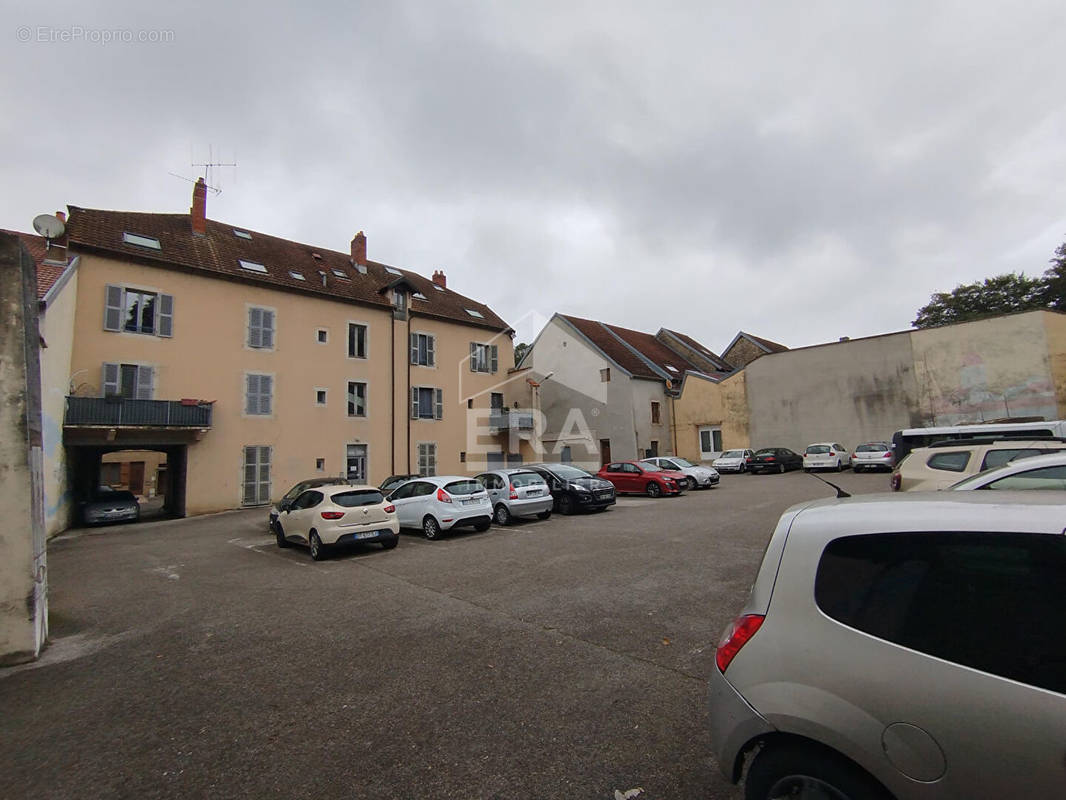 Appartement à PORT-SUR-SAONE