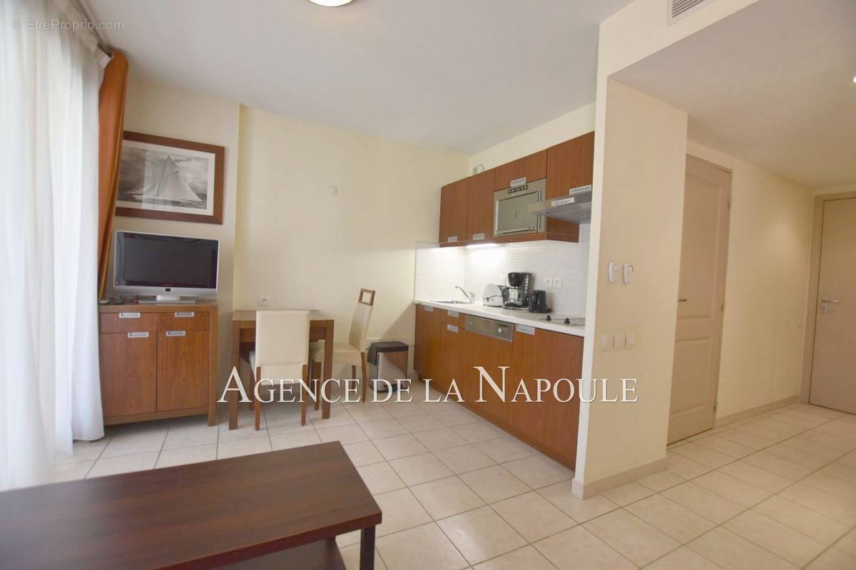 Appartement à MANDELIEU-LA-NAPOULE