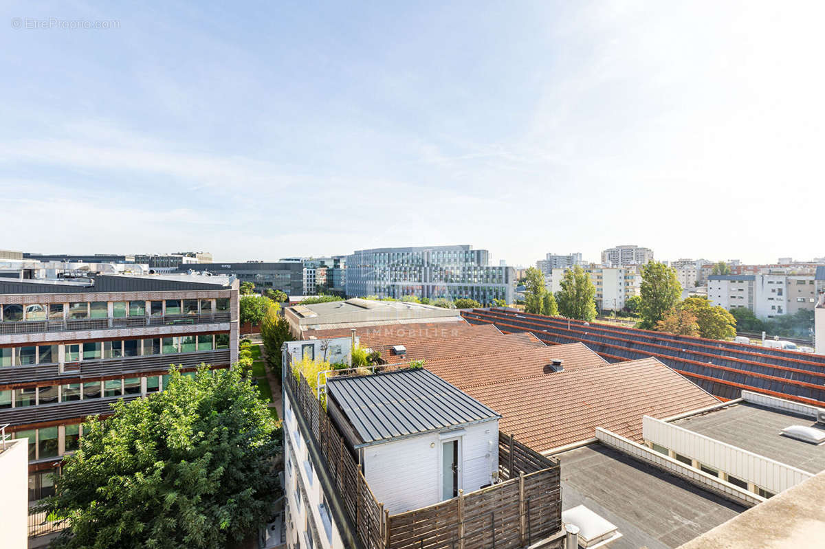 Appartement à COURBEVOIE