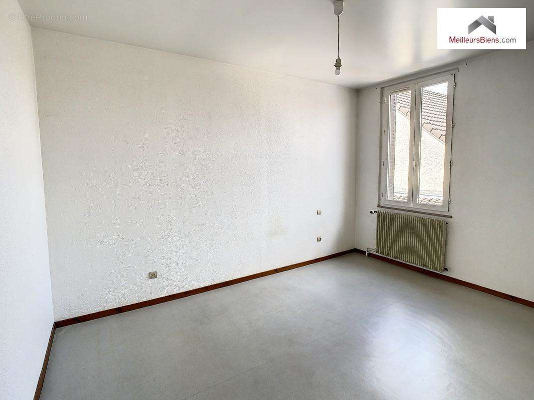 Appartement à MONTCEAU-LES-MINES