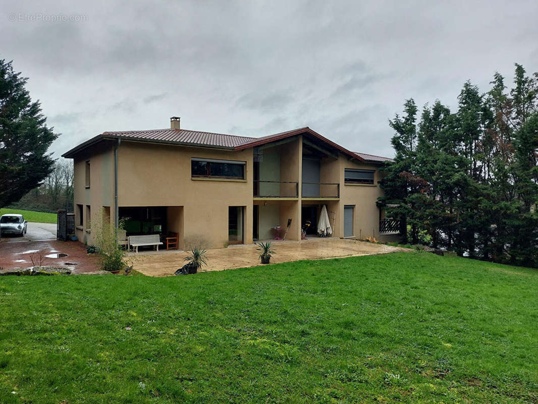 Maison à CHATILLON-SUR-CHALARONNE