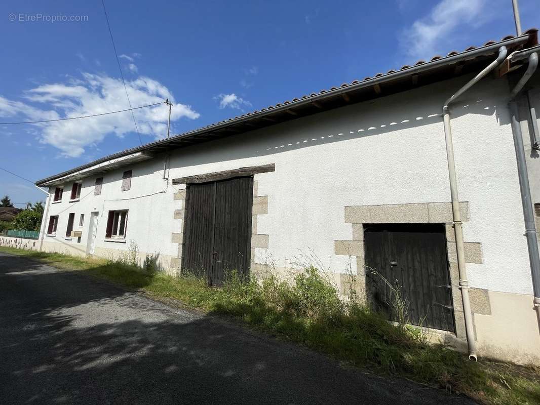 Maison à ORADOUR-SUR-GLANE