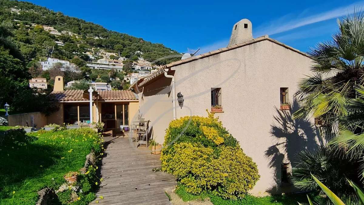 Maison à ROQUEBRUNE-CAP-MARTIN