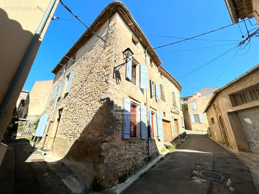 Maison à LA BASTIDE-DES-JOURDANS