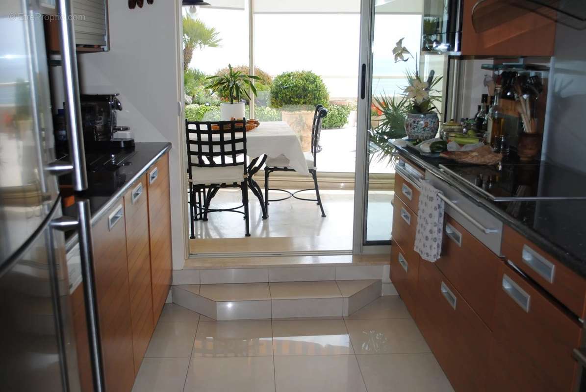 Appartement à VILLENEUVE-LOUBET