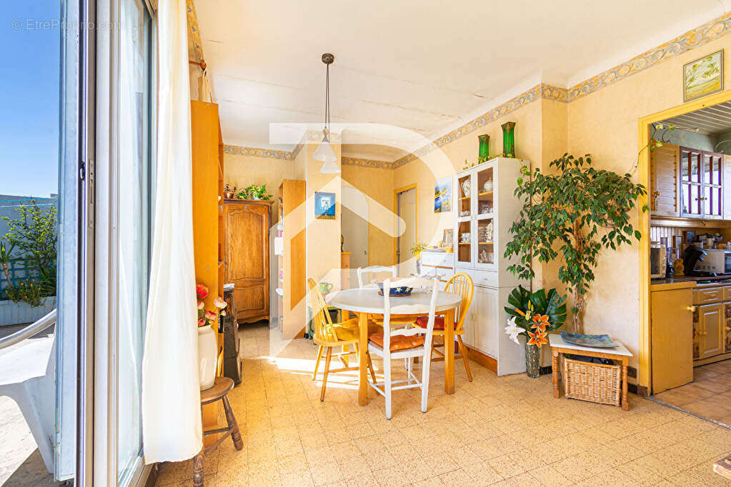 Appartement à MARSEILLE-8E