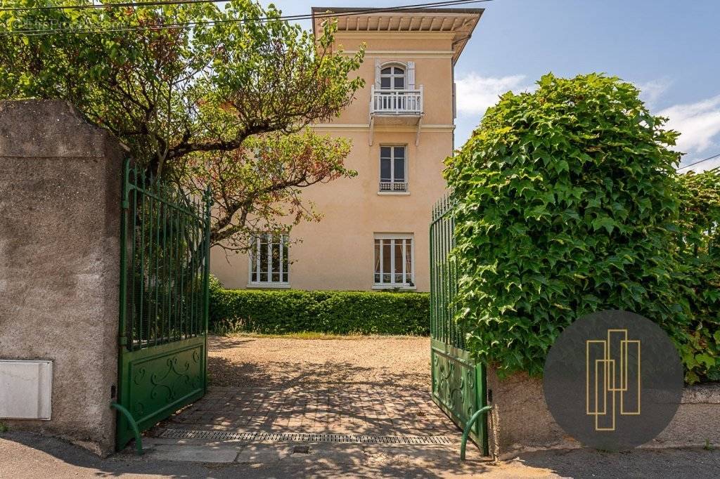 Maison à VILLEFRANCHE-SUR-SAONE