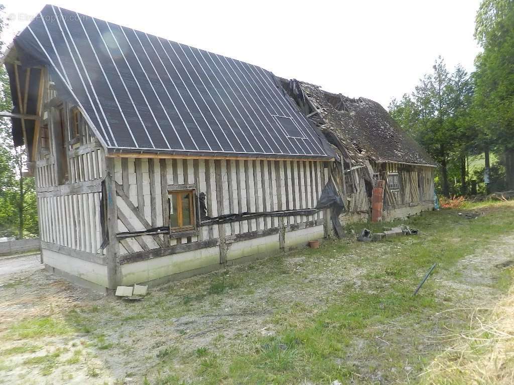 Maison à SAINT-PIERRE-SUR-DIVES