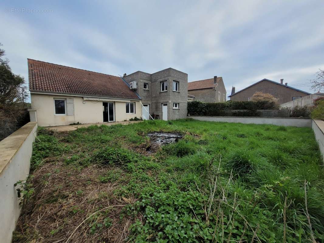 Maison à BOUXIERES-AUX-CHENES