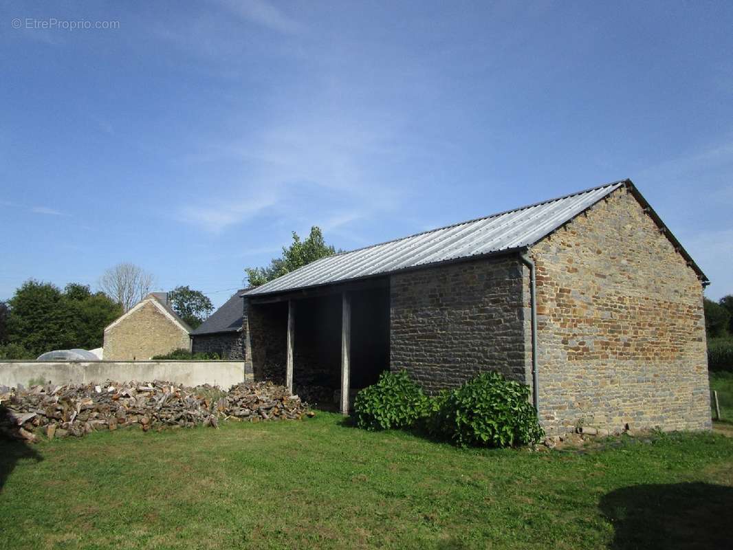 Maison à LANGOURLA