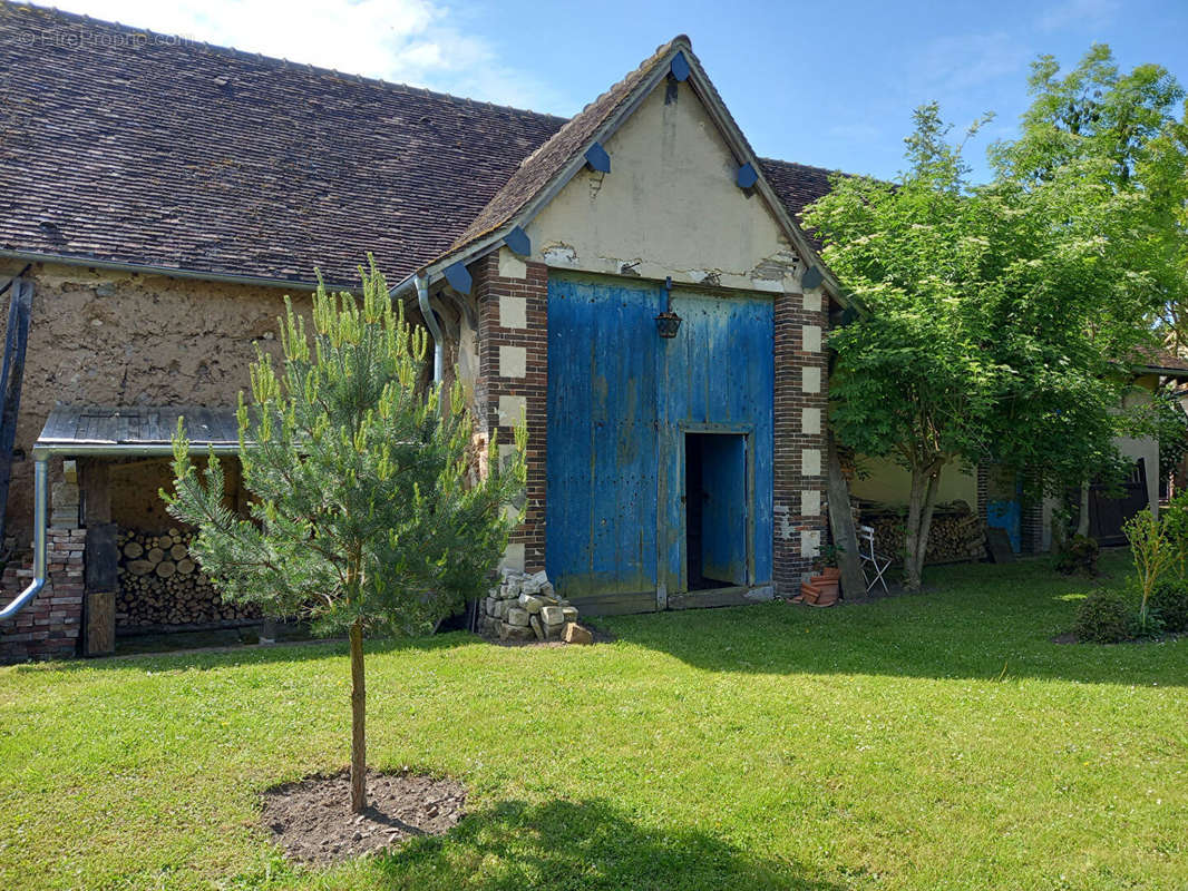 Maison à HOUDAN