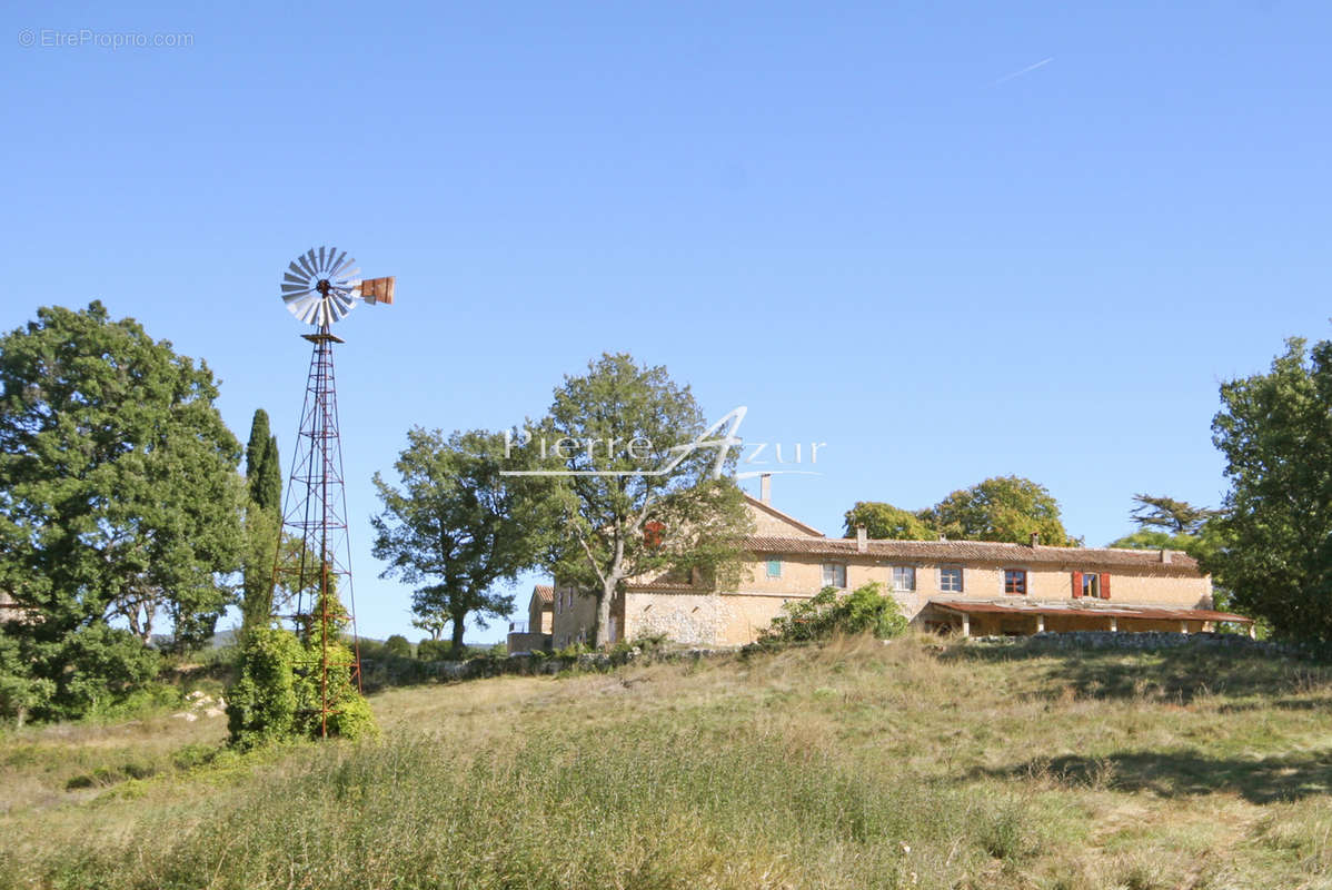 Maison à AUPS