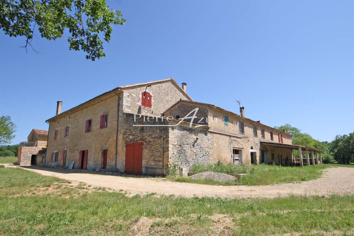 Maison à AUPS