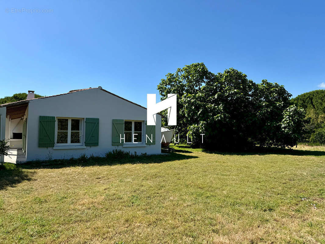 Maison à LES PORTES-EN-RE