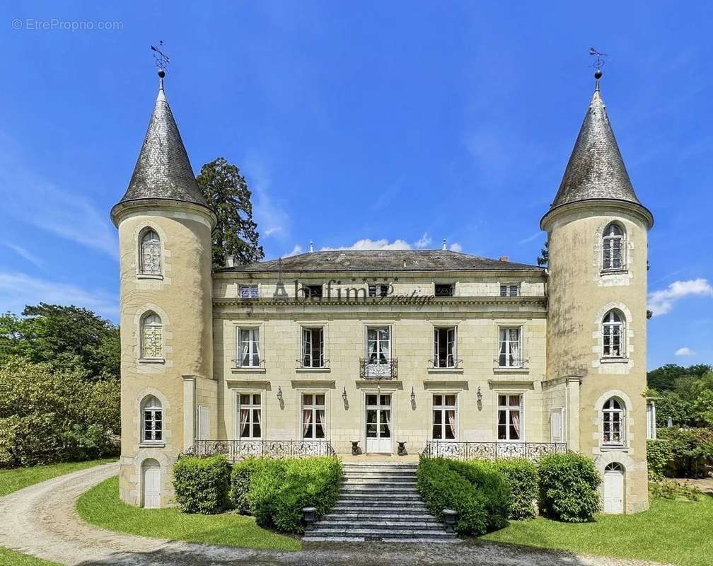 Maison à TOURNON-SAINT-PIERRE