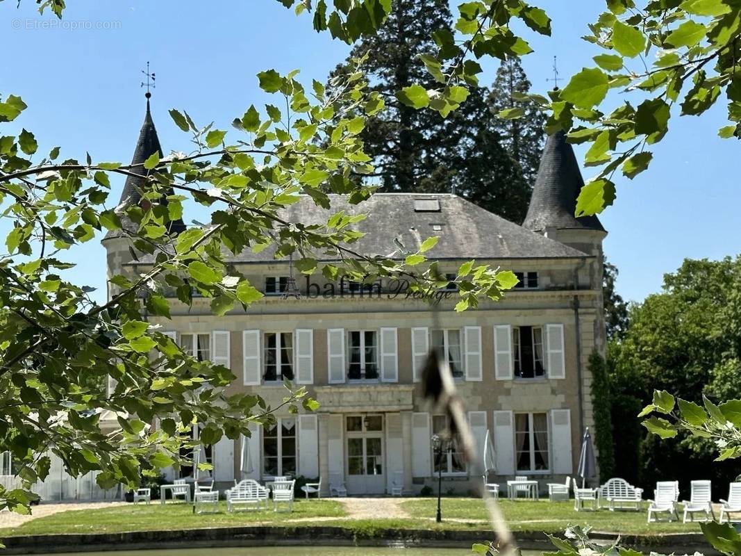 Maison à TOURNON-SAINT-PIERRE