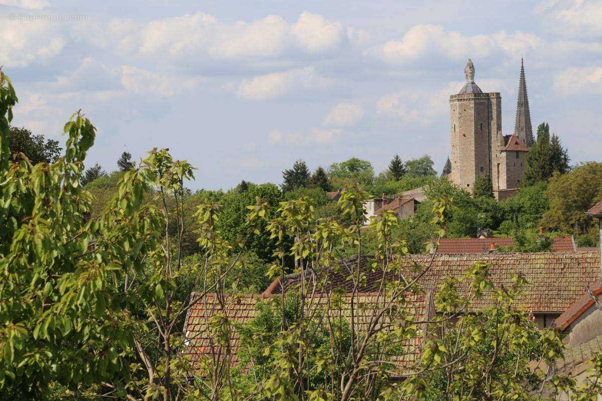 Maison à AUTUN