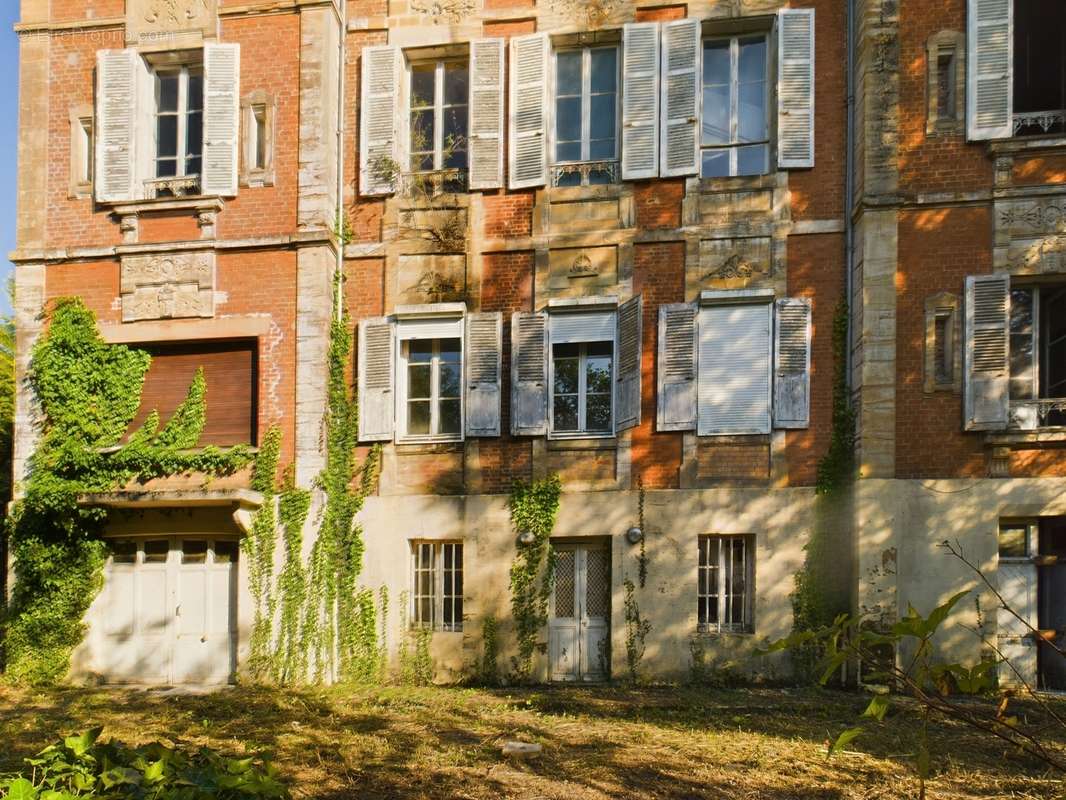 Maison à CHARLEVILLE-MEZIERES