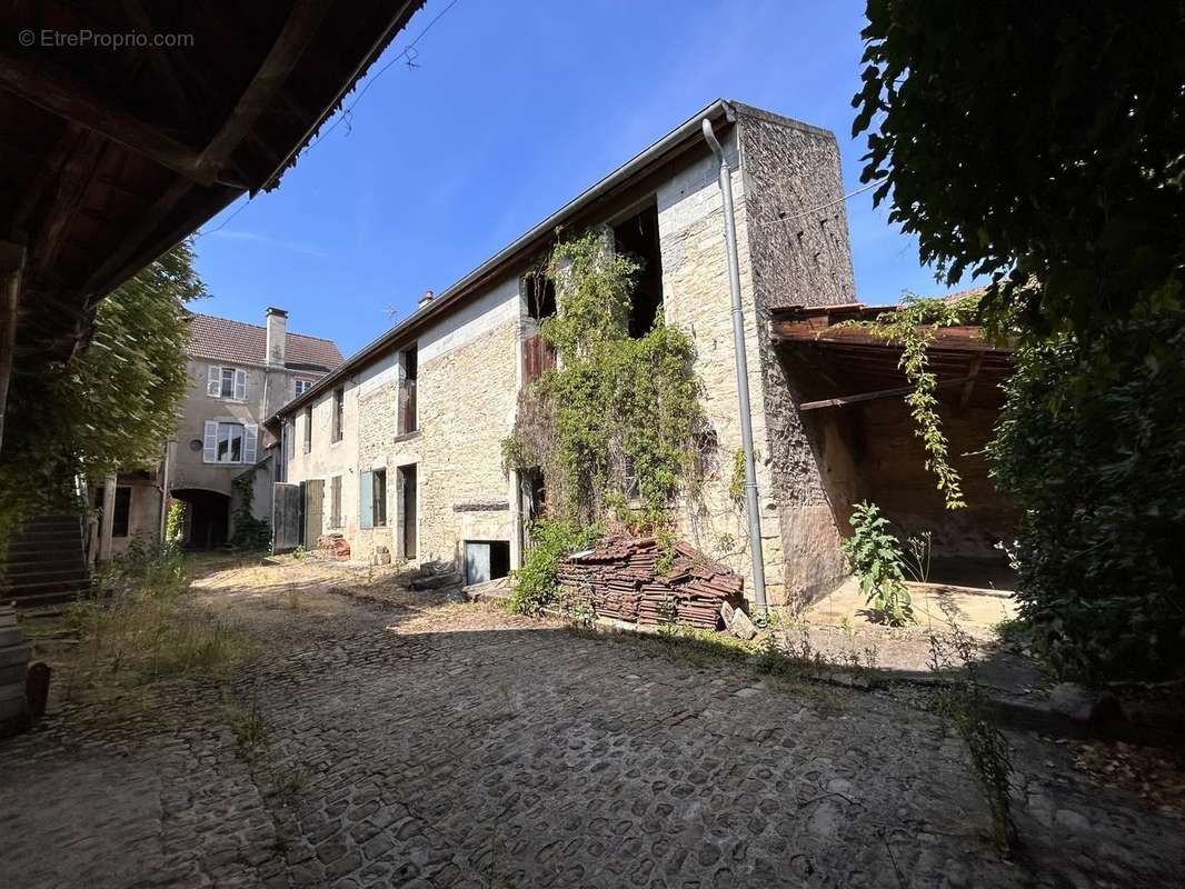 Maison à BEAUNE