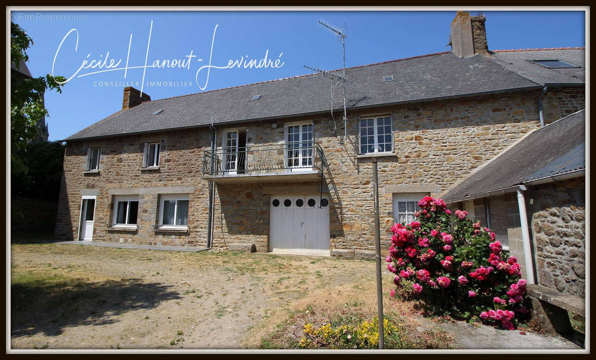 Maison à PLEINE-FOUGERES