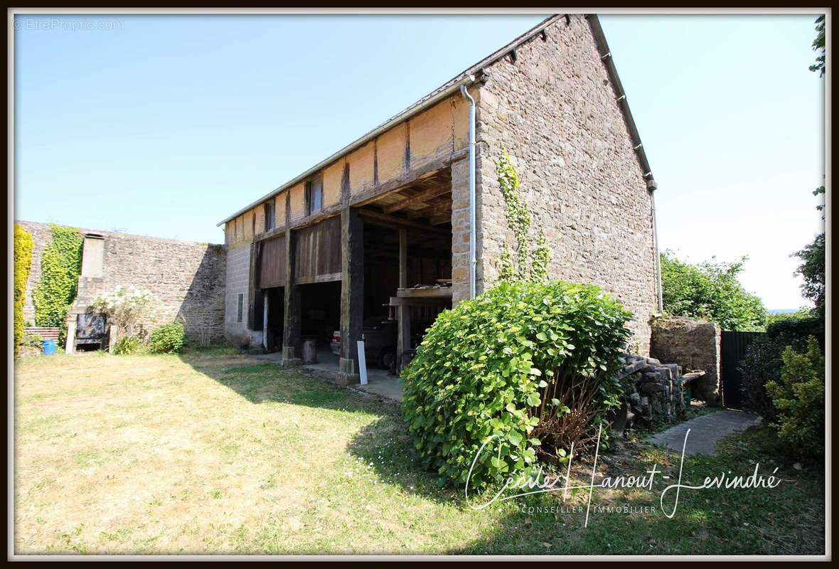 Maison à PLEINE-FOUGERES