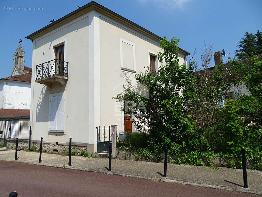 Appartement à SAINT-GERMAIN-LES-CORBEIL