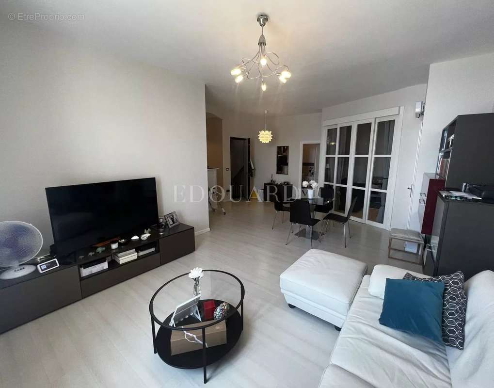 Appartement à ROQUEBRUNE-CAP-MARTIN