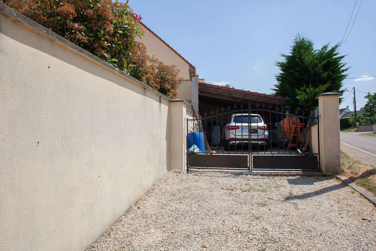 Maison à VILLEBOUGIS