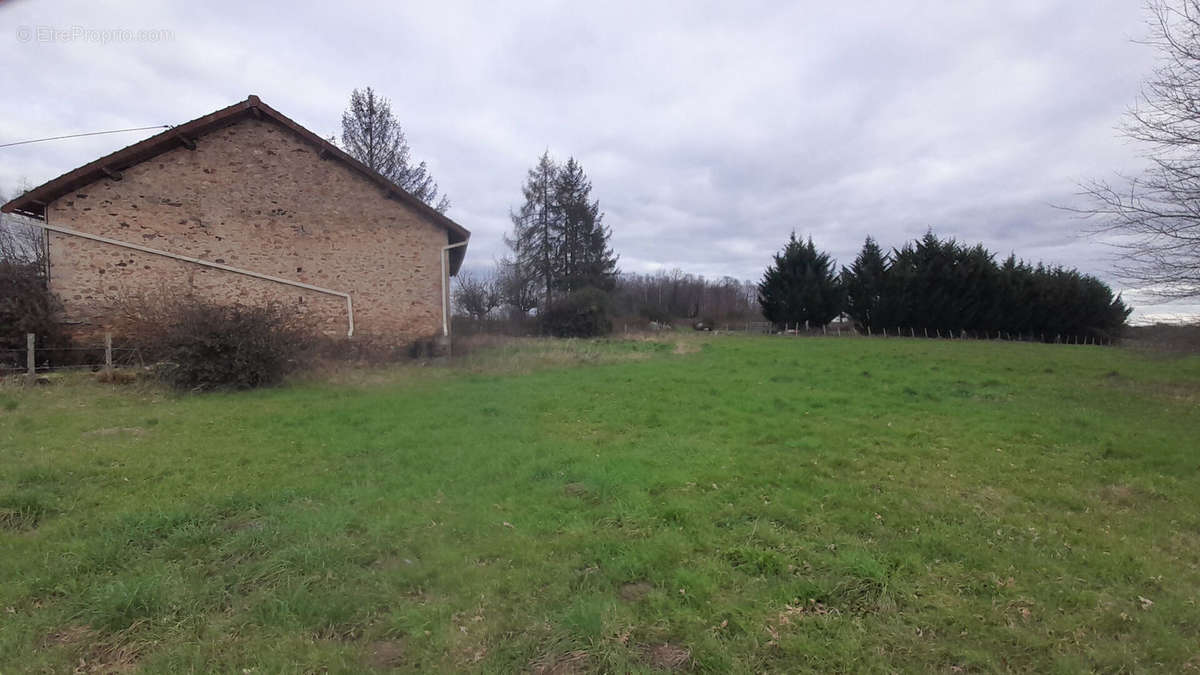 Autre à SAINT-LAURENT-LES-EGLISES