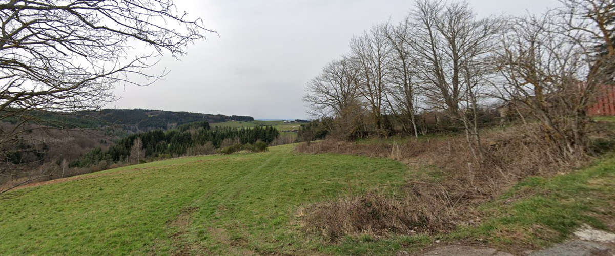 Terrain à SAINT-ROMAIN-LES-ATHEUX