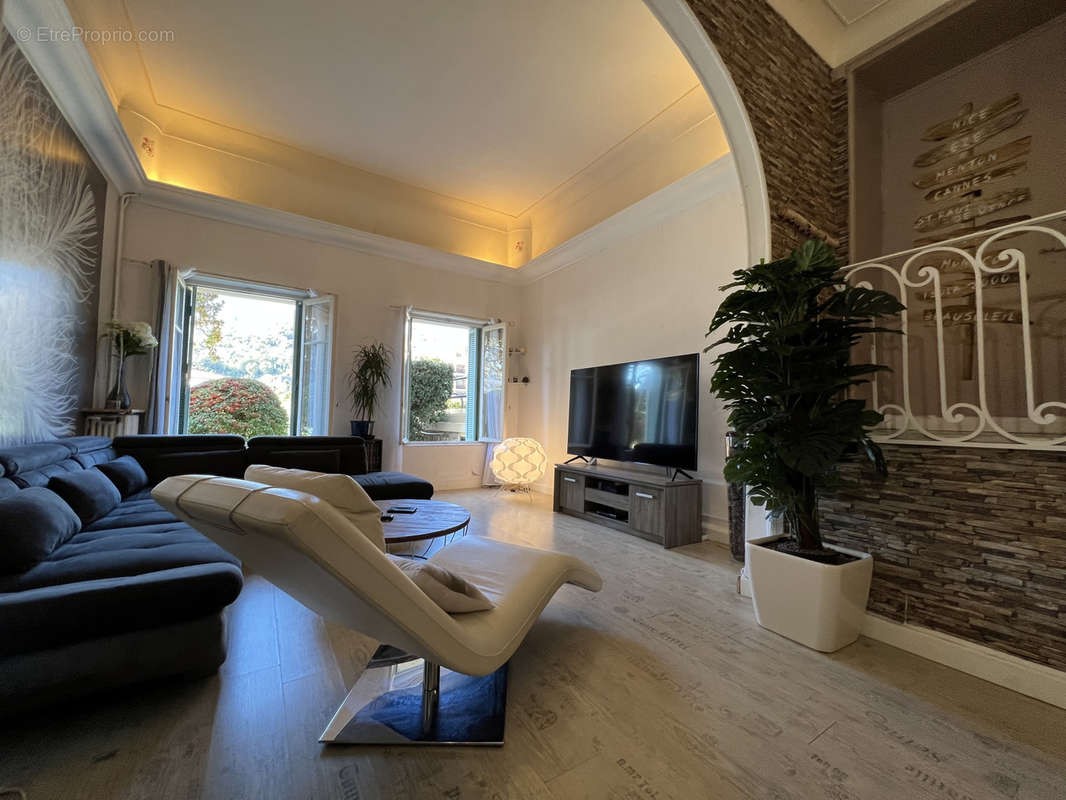 Appartement à MENTON