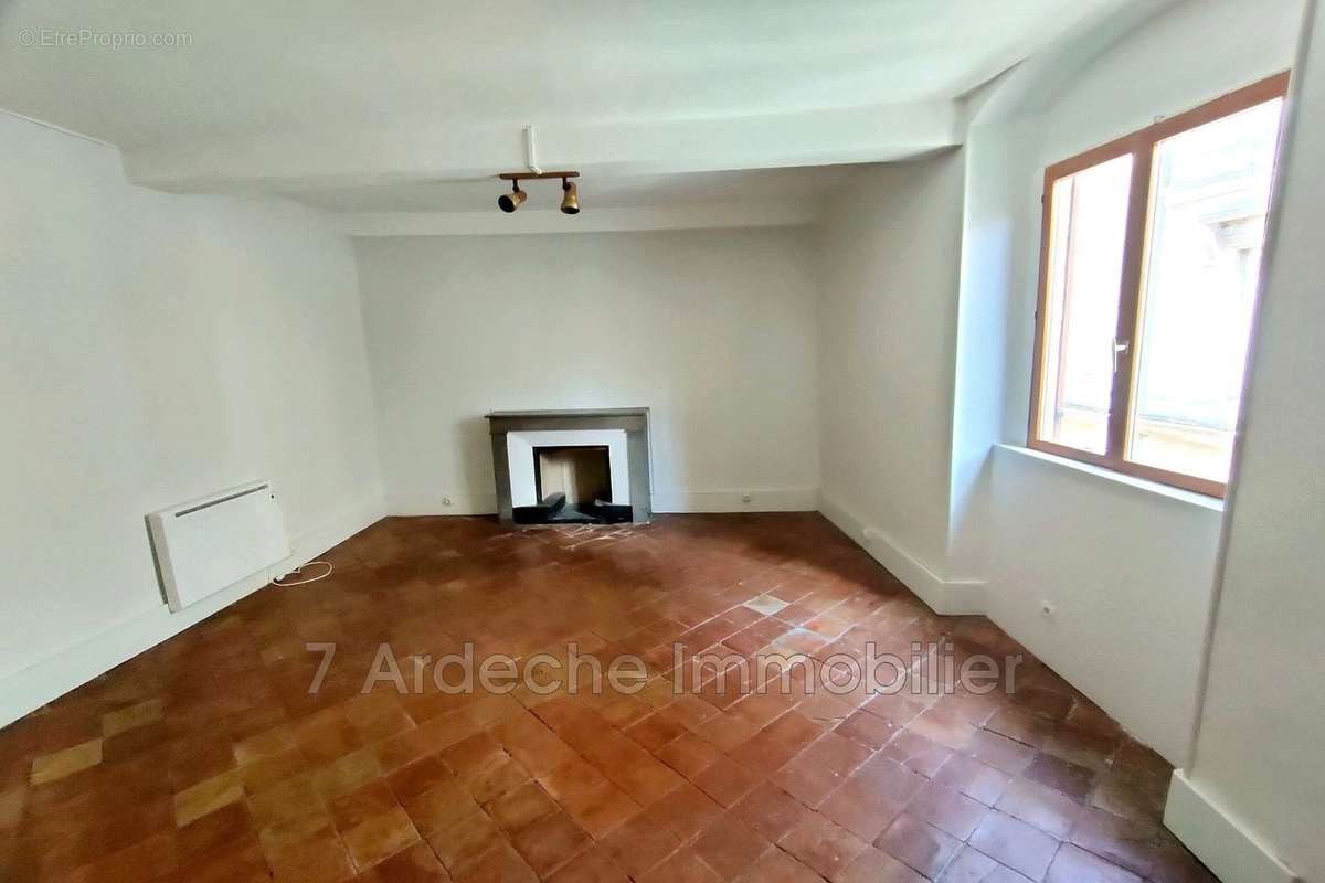 Appartement à AUBENAS