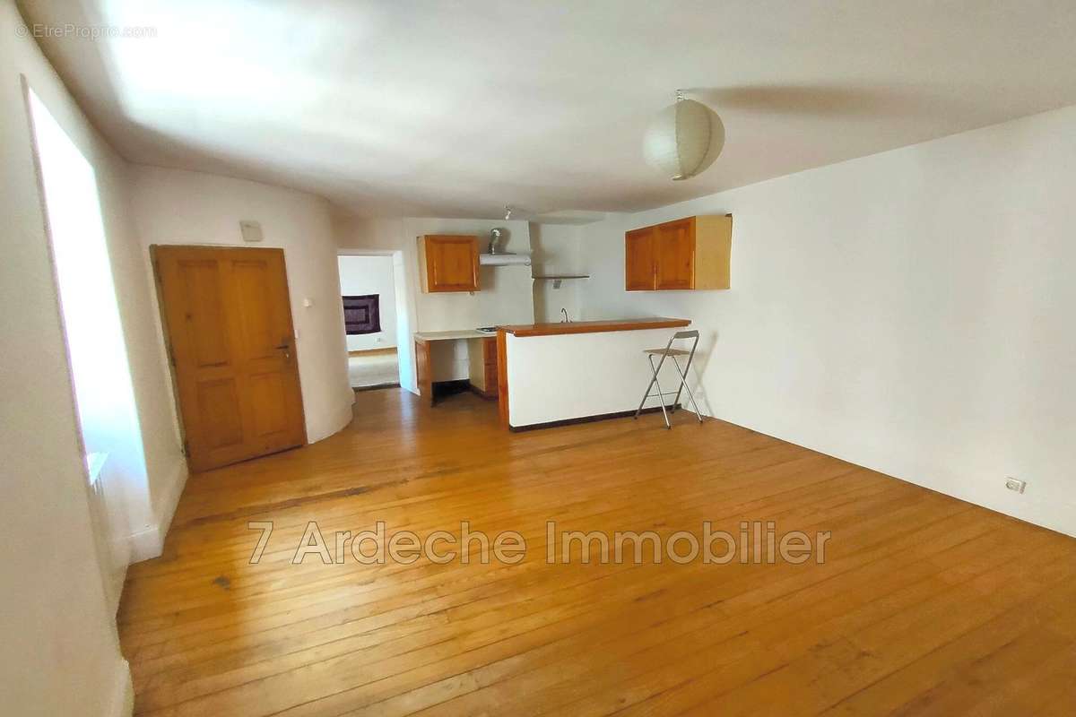 Appartement à AUBENAS