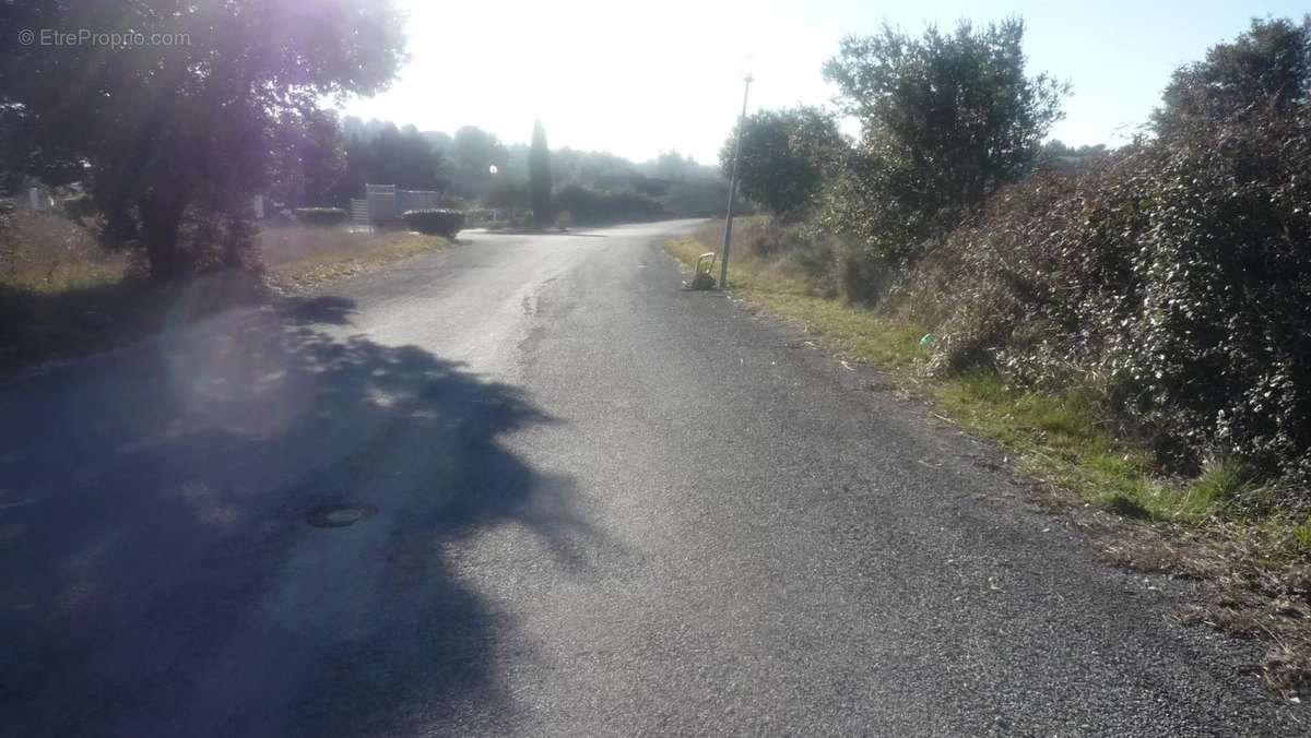 Terrain à BOISSET-ET-GAUJAC