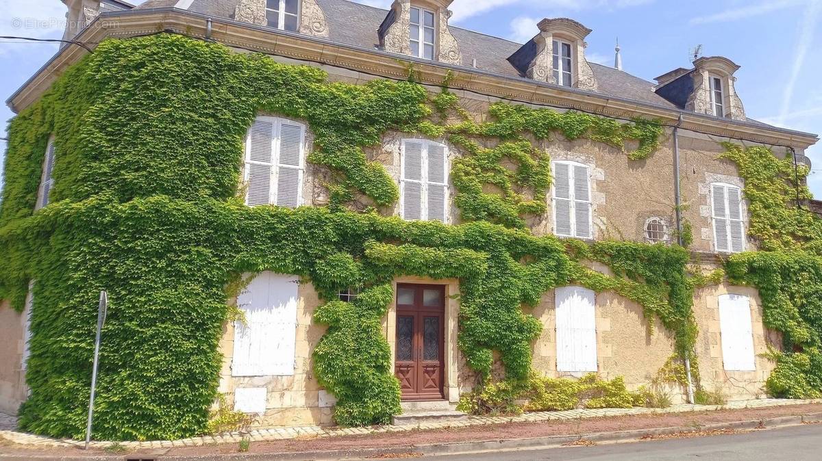 Maison à LE ROCHEREAU