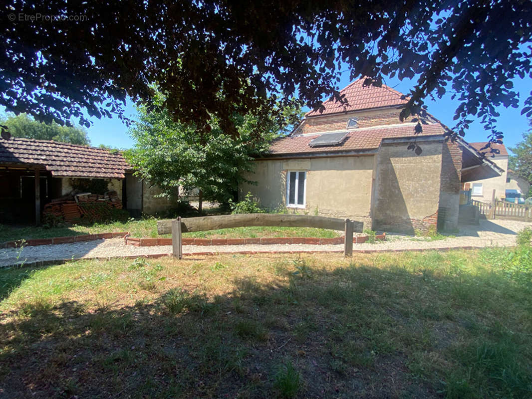 Maison à PIERRE-DE-BRESSE