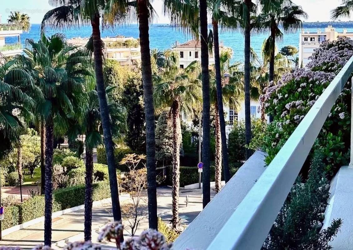 Appartement à CANNES