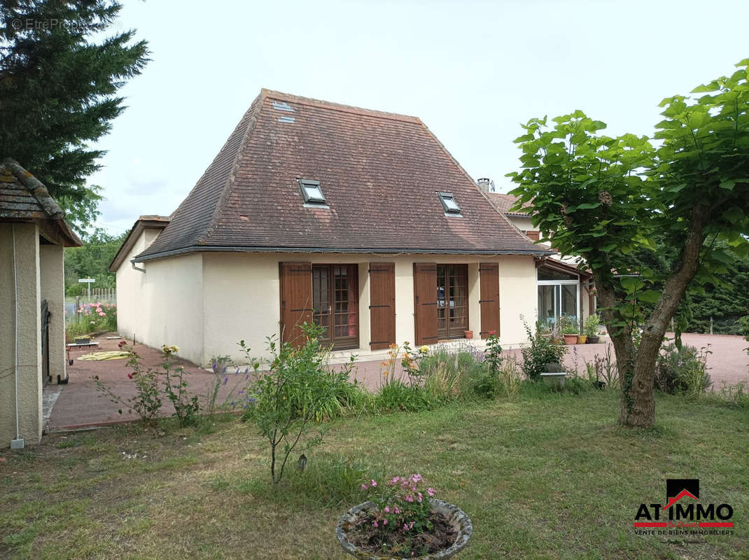 Maison à ECHOURGNAC